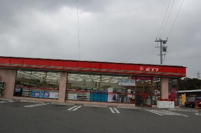 近くのポプラまで570m(徒歩8分)