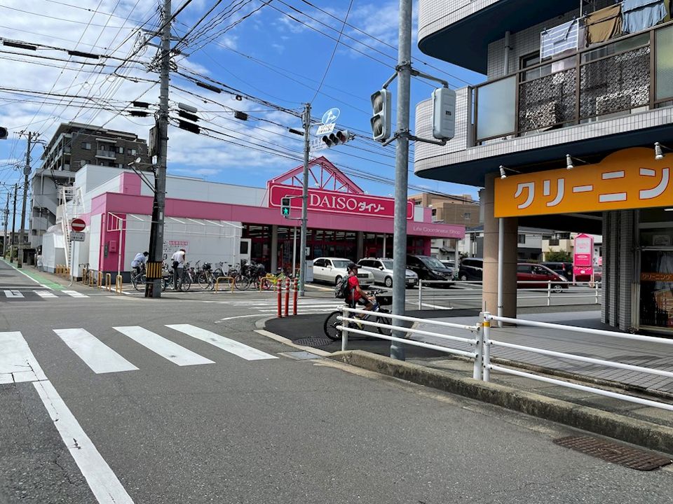 近くのザ・ダイソー 福岡室見店まで806m（徒歩11分）