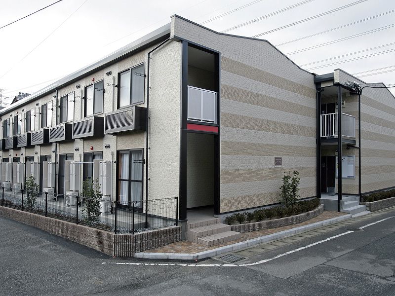 レオパレス上長尾の外観画像