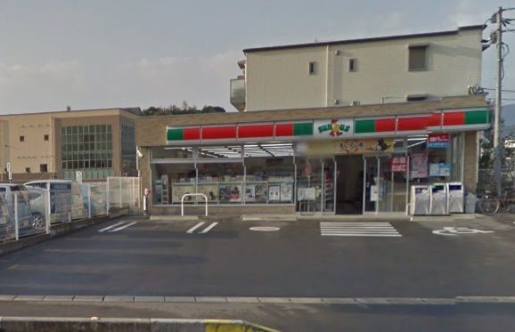 近くのサンクス筑紫駅前まで600m(徒歩8分)