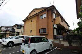 スリーナイトの外観画像