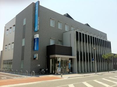 近くの福岡銀行千早支店まで601m（徒歩8分）