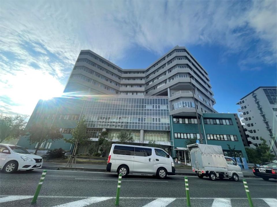 近くの浜の町病院まで1,498m（徒歩19分）