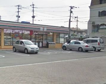 近くのセブンイレブンまで251m（徒歩4分）