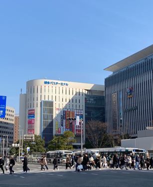 近くのレガネットキュート 博多バスターミナル店まで518m（徒歩7分）