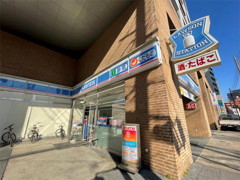 近くのローソン 城西三丁目店まで79m（徒歩1分）