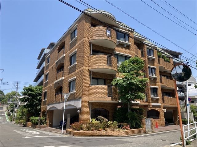 グランピア山荘通りの外観画像