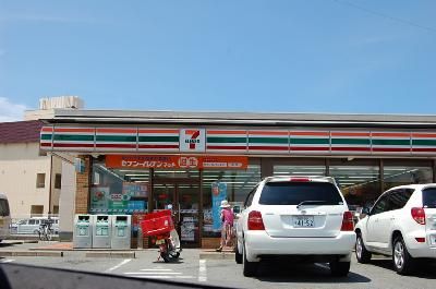 近くのセブンイレブン 福間海岸通り店まで595m（徒歩8分）