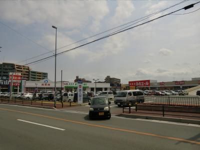 近くのルミエール 福津店まで284m（徒歩4分）
