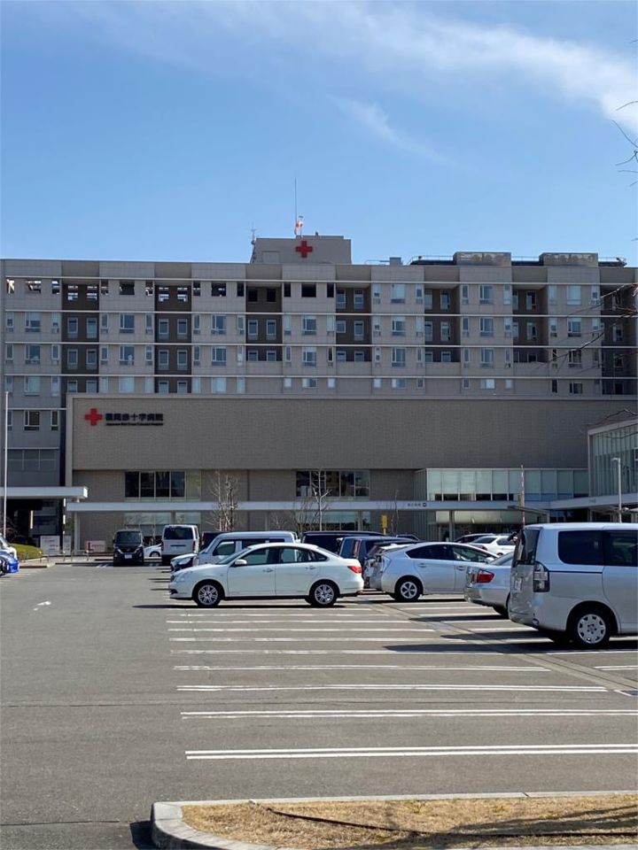 近くの福岡赤十字病院まで501m（徒歩7分）