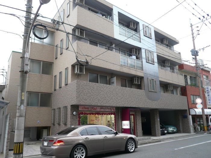 エリーナプラザ六本松の外観画像