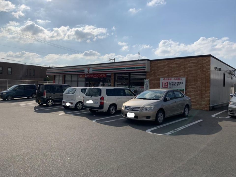 近くのセブンイレブン 古賀花見東2丁目店まで415m（徒歩6分）