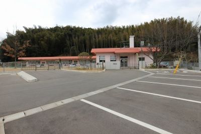 近くの恵保育所まで1,500m（徒歩19分）