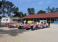 近くの聖愛幼稚園まで800m（徒歩10分）