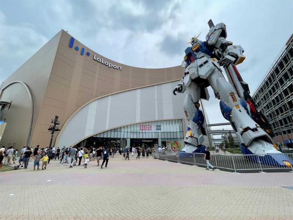 近くのららぽーと福岡まで1,273m（徒歩16分）