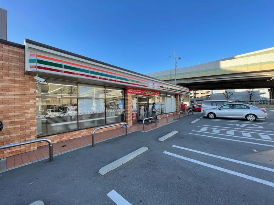 近くのセブンイレブン 博多榎田南店まで500m（徒歩7分）
