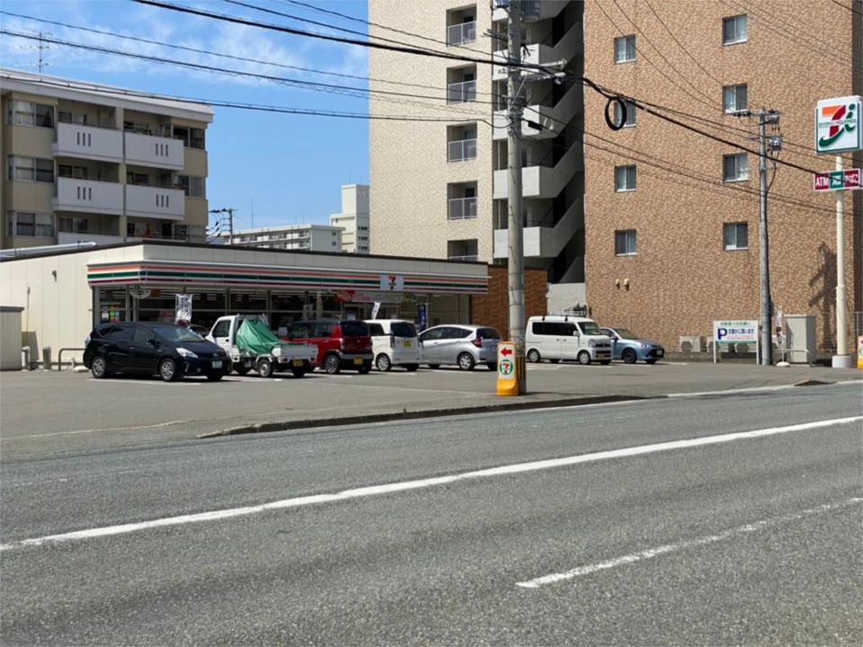 近くのセブンイレブンまで62m(徒歩1分)