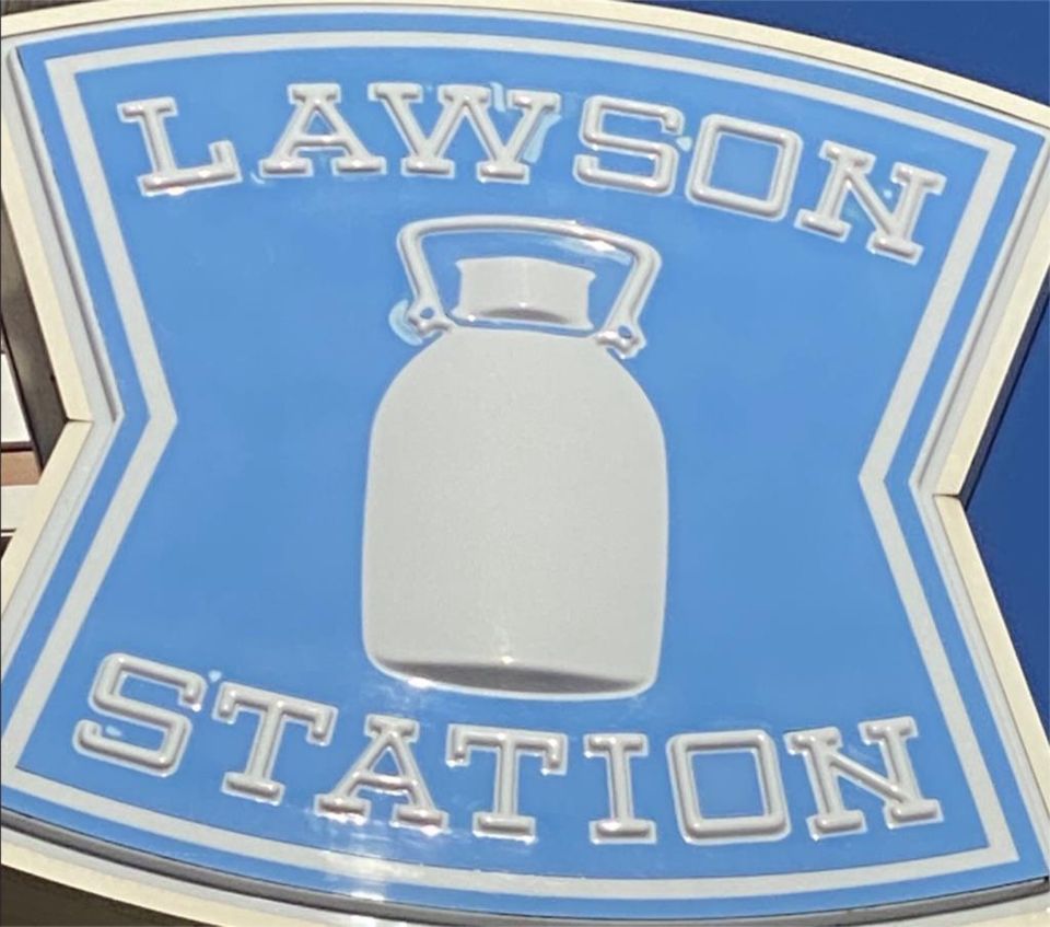 近くのローソン 平尾駅前店まで97m（徒歩2分）