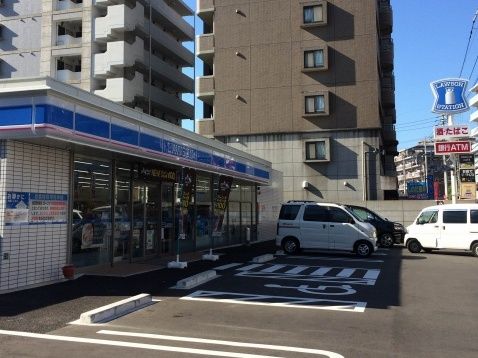 近くのローソン 福岡平尾五丁目まで486m（徒歩7分）