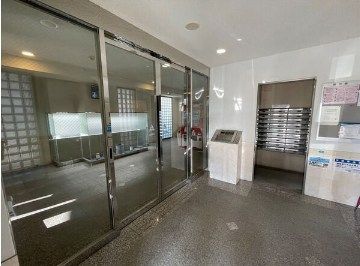 近くのファミリーマート 博多吉塚7丁目店まで158m(徒歩2分)