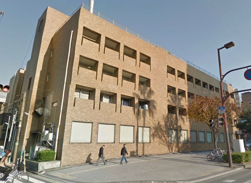 近くの原三信病院まで350m（徒歩5分）