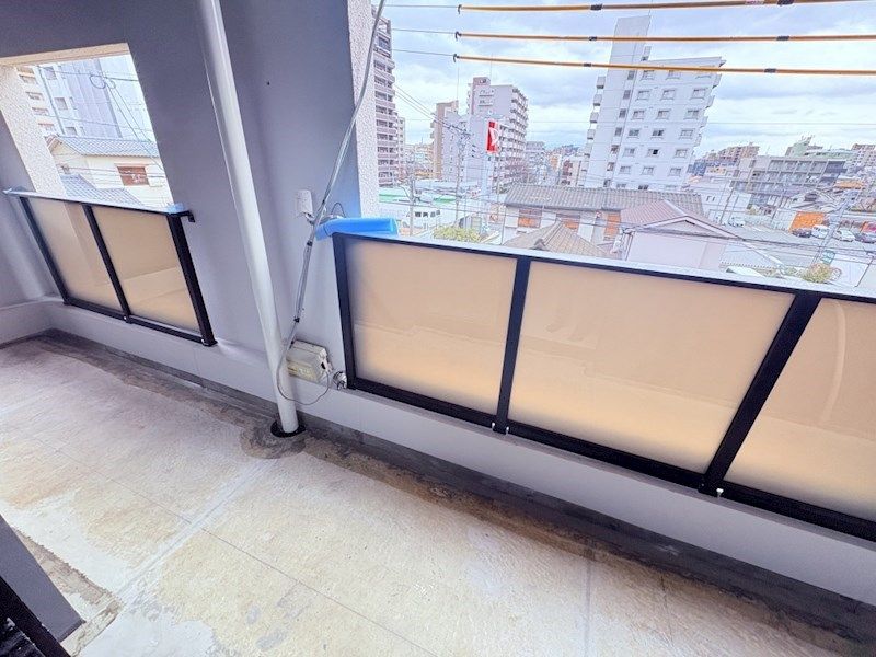 近くのドン・キホーテ西新店まで1,056m（徒歩14分）