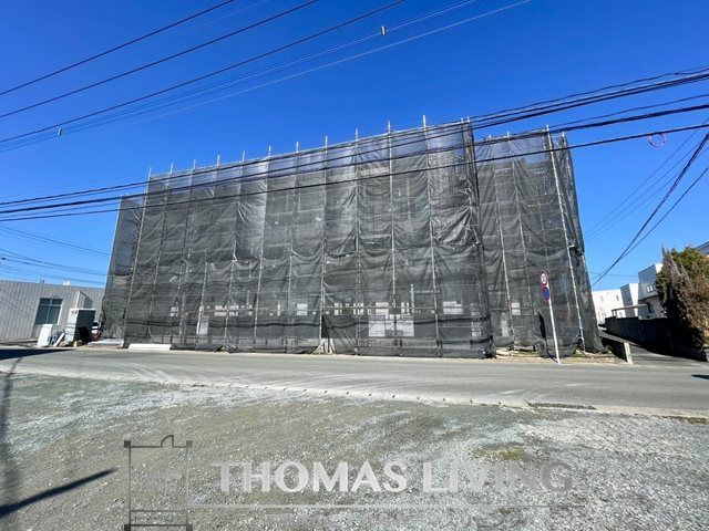 近くのデイリーヤマザキ 古賀市役所前店まで329m（徒歩5分）
