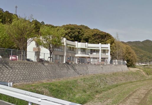 近くの平等寺保育園まで1,300m（徒歩17分）