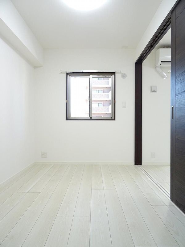ベッドルーム