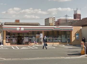 近くのセブンイレブン 博多山王1丁目店まで126m（徒歩2分）