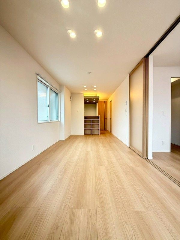近くの粕屋町立粕屋中央小学校まで475m（徒歩6分）