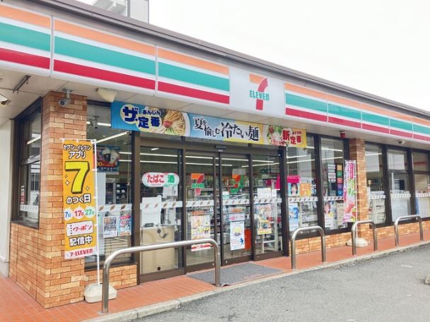 近くのセブンイレブン 博多板付7丁目店まで473m（徒歩6分）