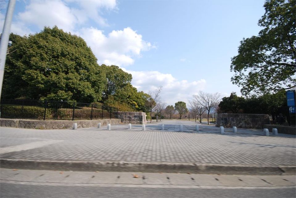 近くの春日公園まで658m(徒歩9分)