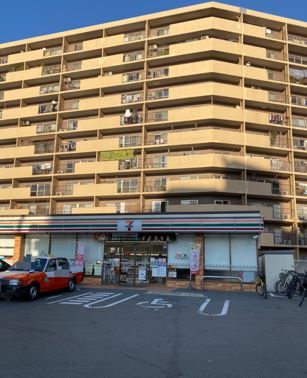 近くのセブンイレブン 千鳥橋店まで16m（徒歩1分）