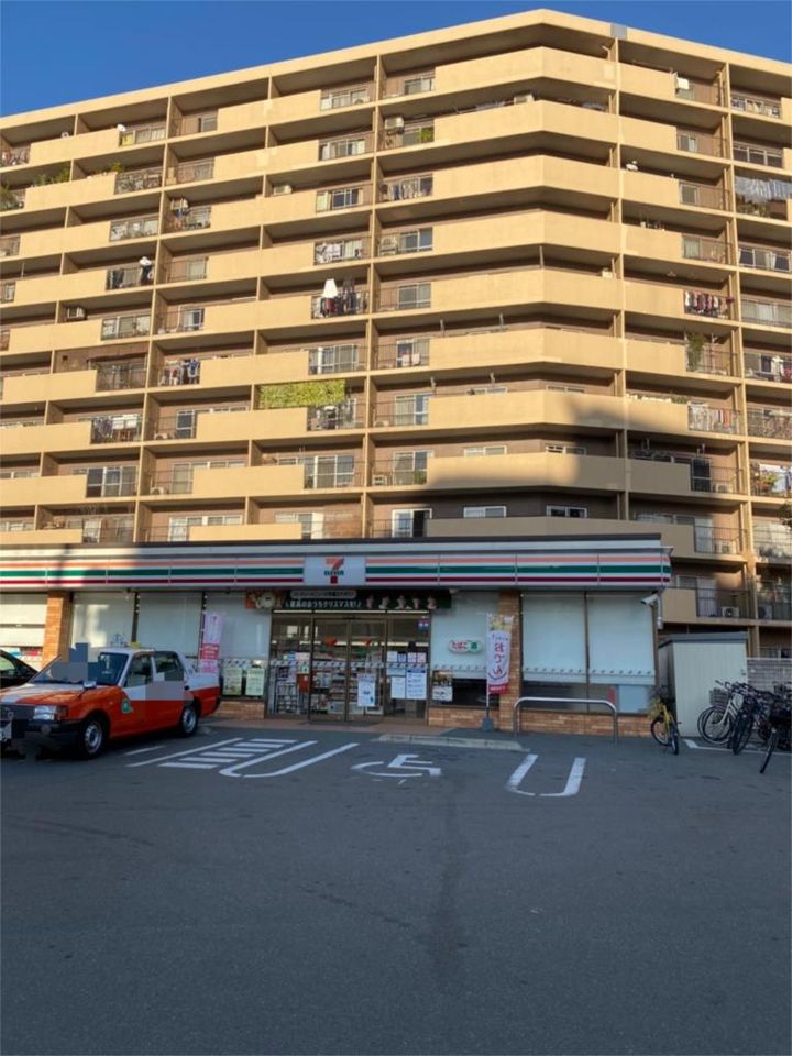 近くのセブンイレブン 博多千代5丁目店まで633m（徒歩8分）