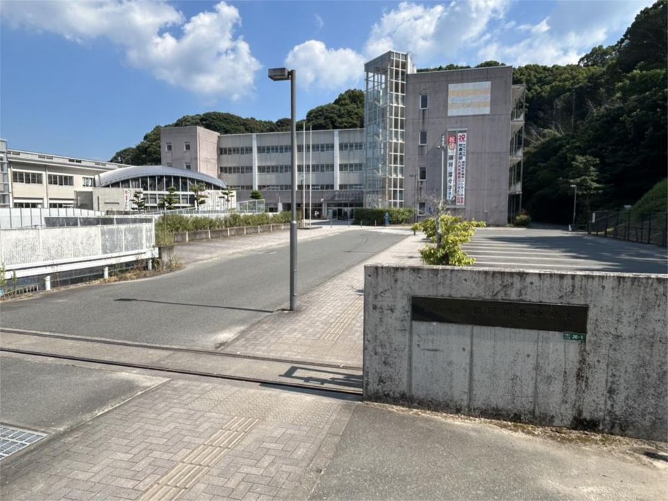 近くの福岡徳洲会病院まで4,849m（徒歩61分）