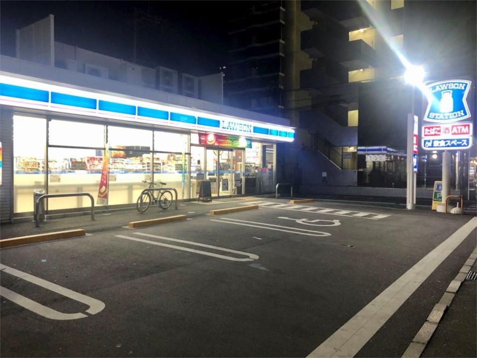 近くのローソン 博多住吉五丁目店まで225m（徒歩3分）