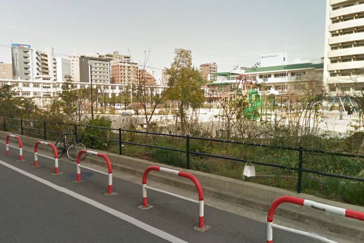 近くの東住吉公園まで380m(徒歩5分)