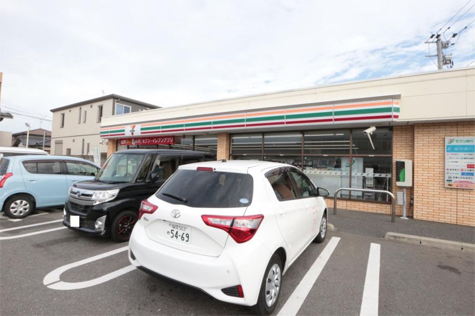 近くのセブンイレブン 古賀中央3丁目店まで395m（徒歩5分）