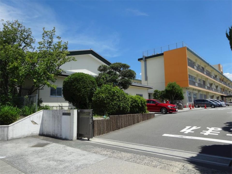 近くの大野城市立大野南小学校まで852m（徒歩11分）