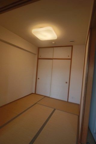ベッドルーム
