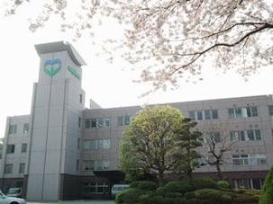 近くの医療法人福岡聖恵病院まで823m(徒歩11分)
