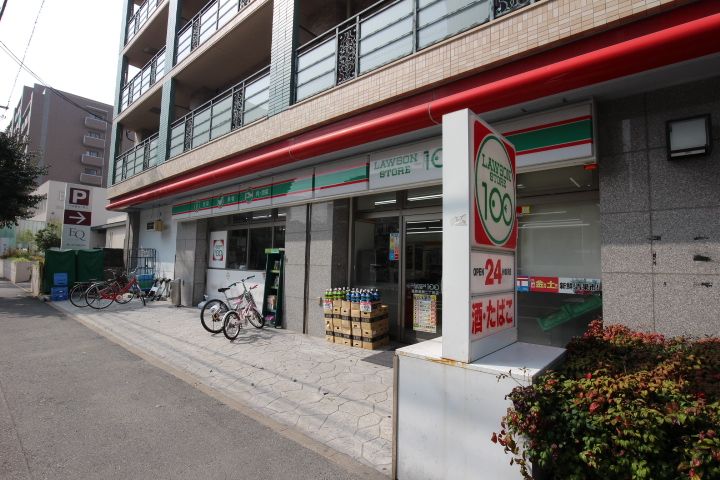 近くのSTORE100まで238m(徒歩3分)