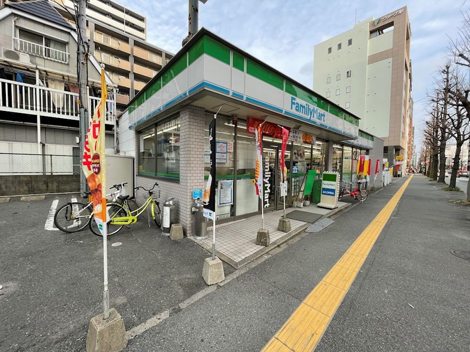 近くのファミリーマート 博多住吉公園前店まで329m(徒歩5分)