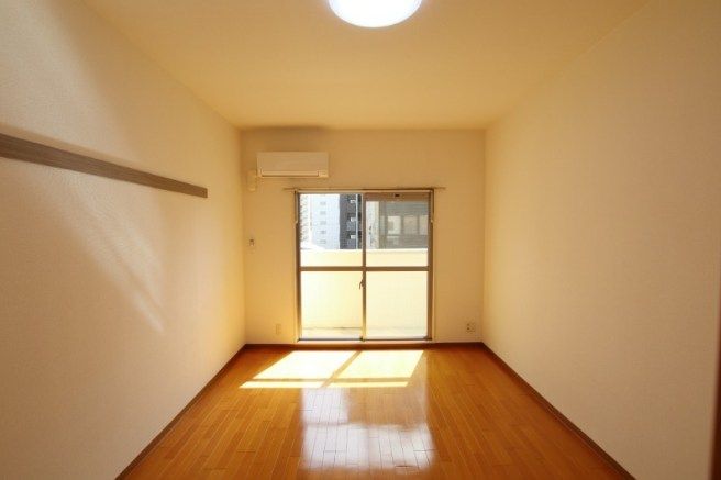 ベッドルーム