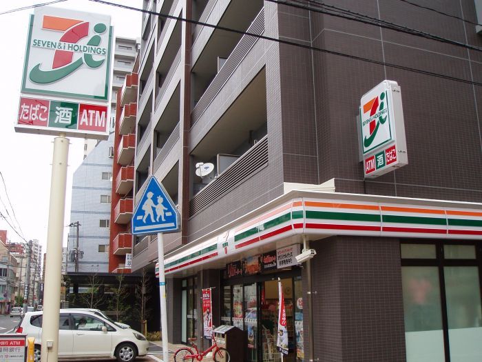 近くのセブンイレブン福岡赤坂南まで112m（徒歩2分）