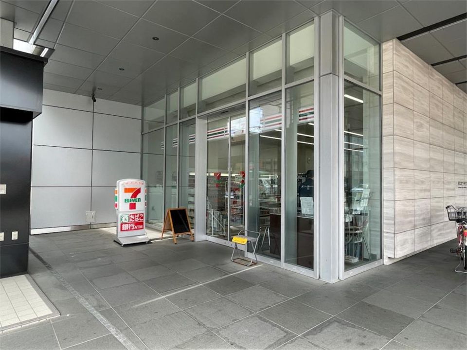 近くのセブンイレブン 博多東比恵1丁目店まで242m(徒歩4分)