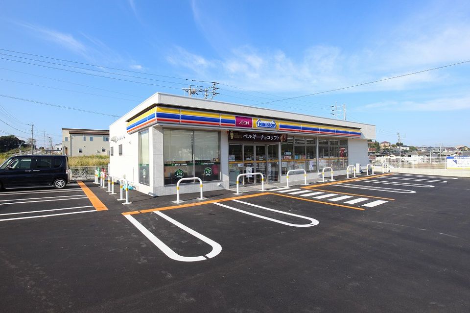近くのミニストップ 福津日蒔野店まで818m(徒歩11分)