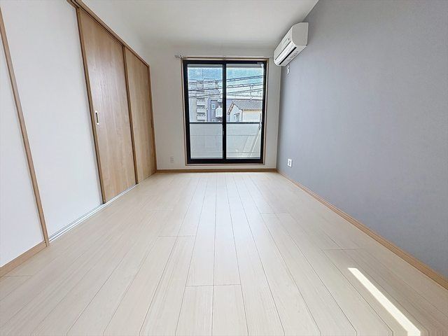 近くのローソン 南福岡駅前店まで208m(徒歩3分)