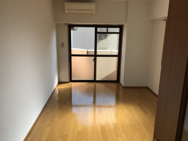ベッドルーム